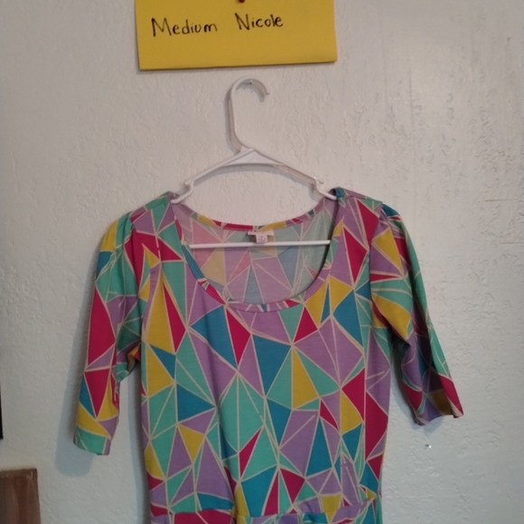 Medium Nicole Lularoe - Picture 7 of 16